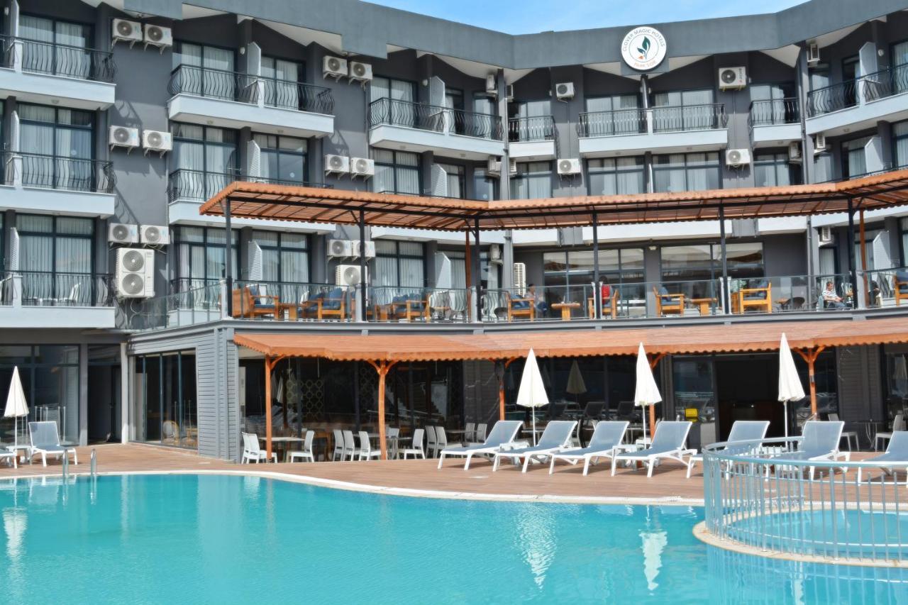 Clover Magic Park Side Hotel Exterior photo