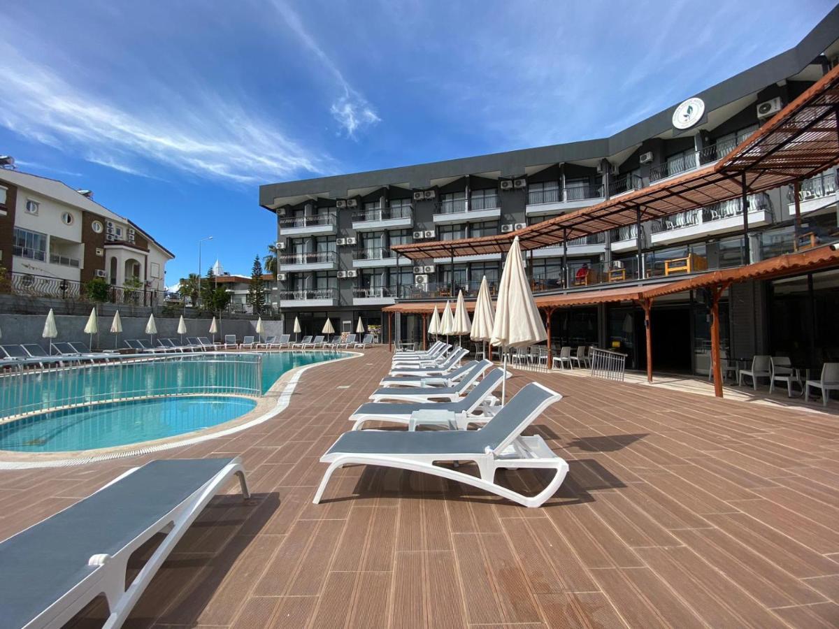 Clover Magic Park Side Hotel Exterior photo