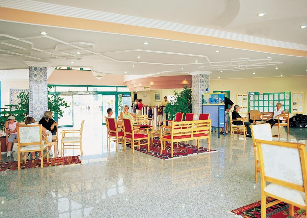 Clover Magic Park Side Hotel Exterior photo